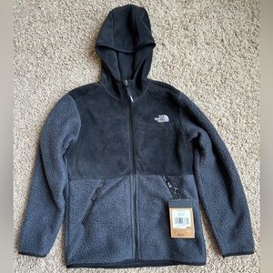 The north face boys Forrest Fleece jacket M 10/12 NWT